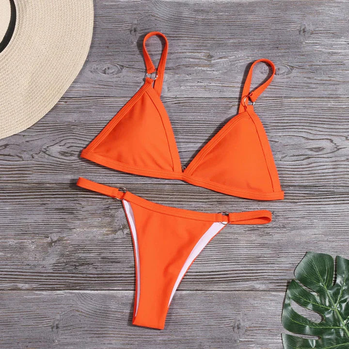 Luisa - orangefarbener bikini mit ringdetails